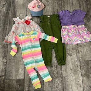 12 Month Girls Clothes Lot, 6 Pieces, Pajamas, Hat, Outfits, Dress.